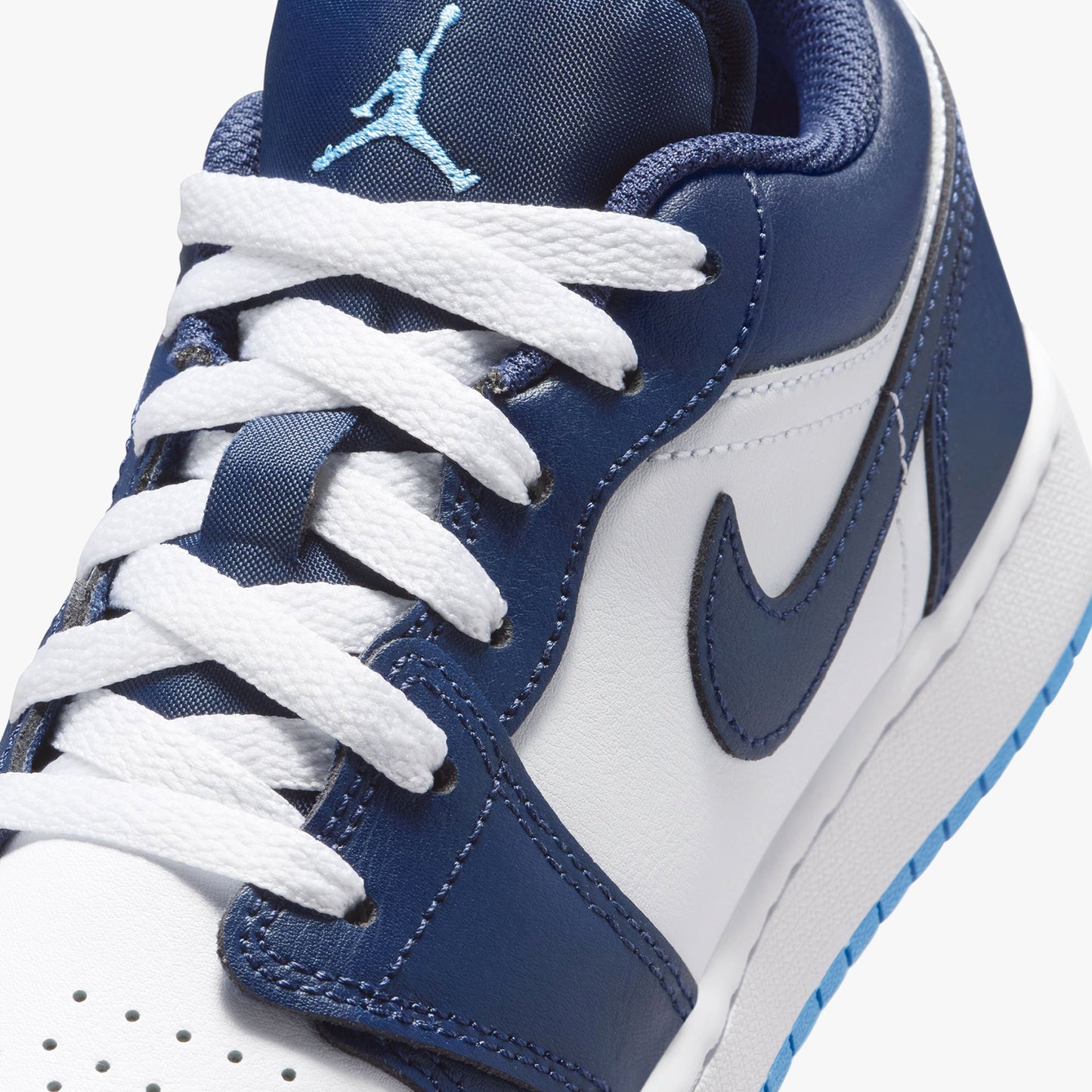 
                  
                    Gradeschool Air Jordan 1 Low - 'Midnight Navy / University Blue'
                  
                