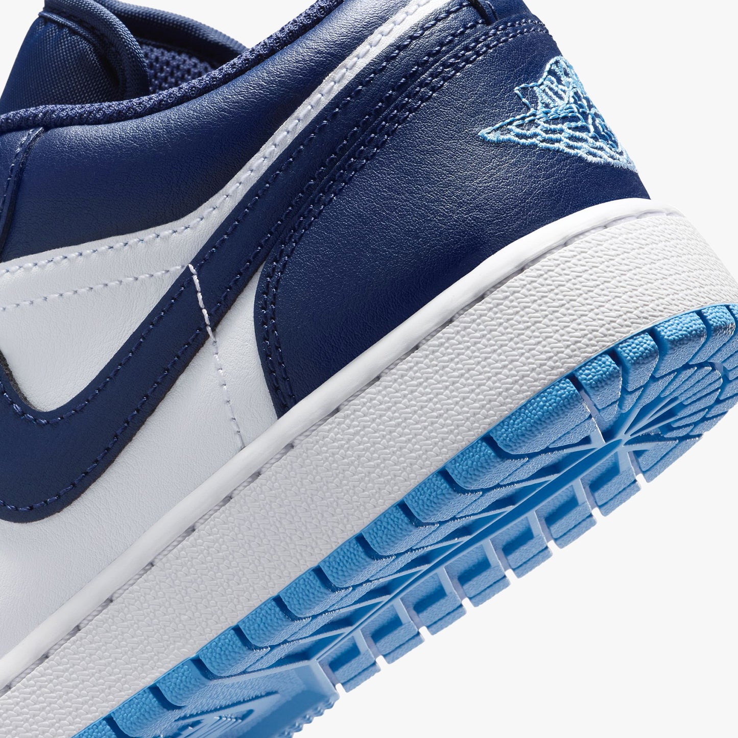 
                  
                    Gradeschool Air Jordan 1 Low - 'Midnight Navy / University Blue'
                  
                