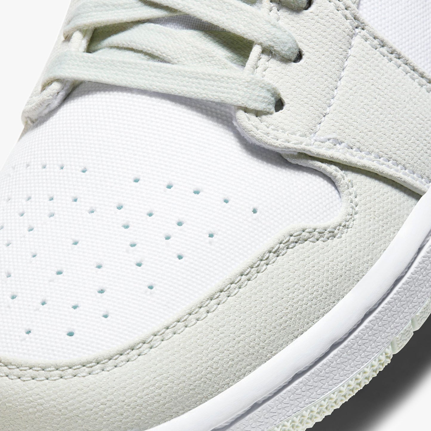 
                  
                    Women's Air Jordan 1 Low - 'Spruce Aura'
                  
                