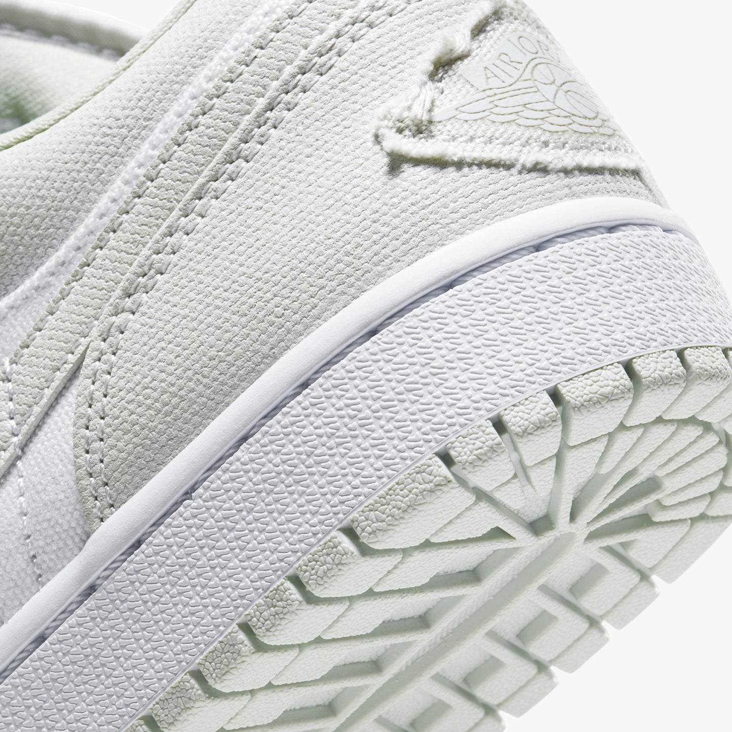 
                  
                    Women's Air Jordan 1 Low - 'Spruce Aura'
                  
                