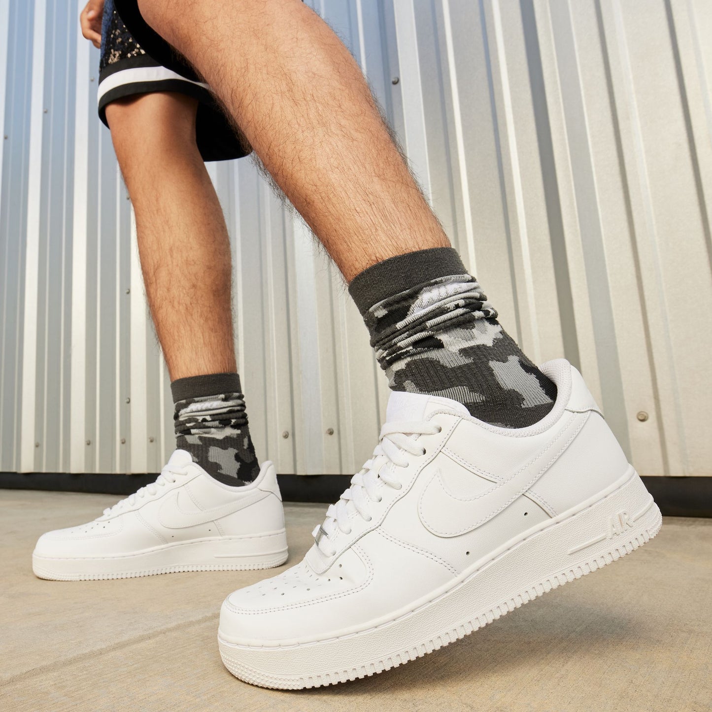 
                  
                    Men's Nike Air Force 1 '07 - 'White'
                  
                
