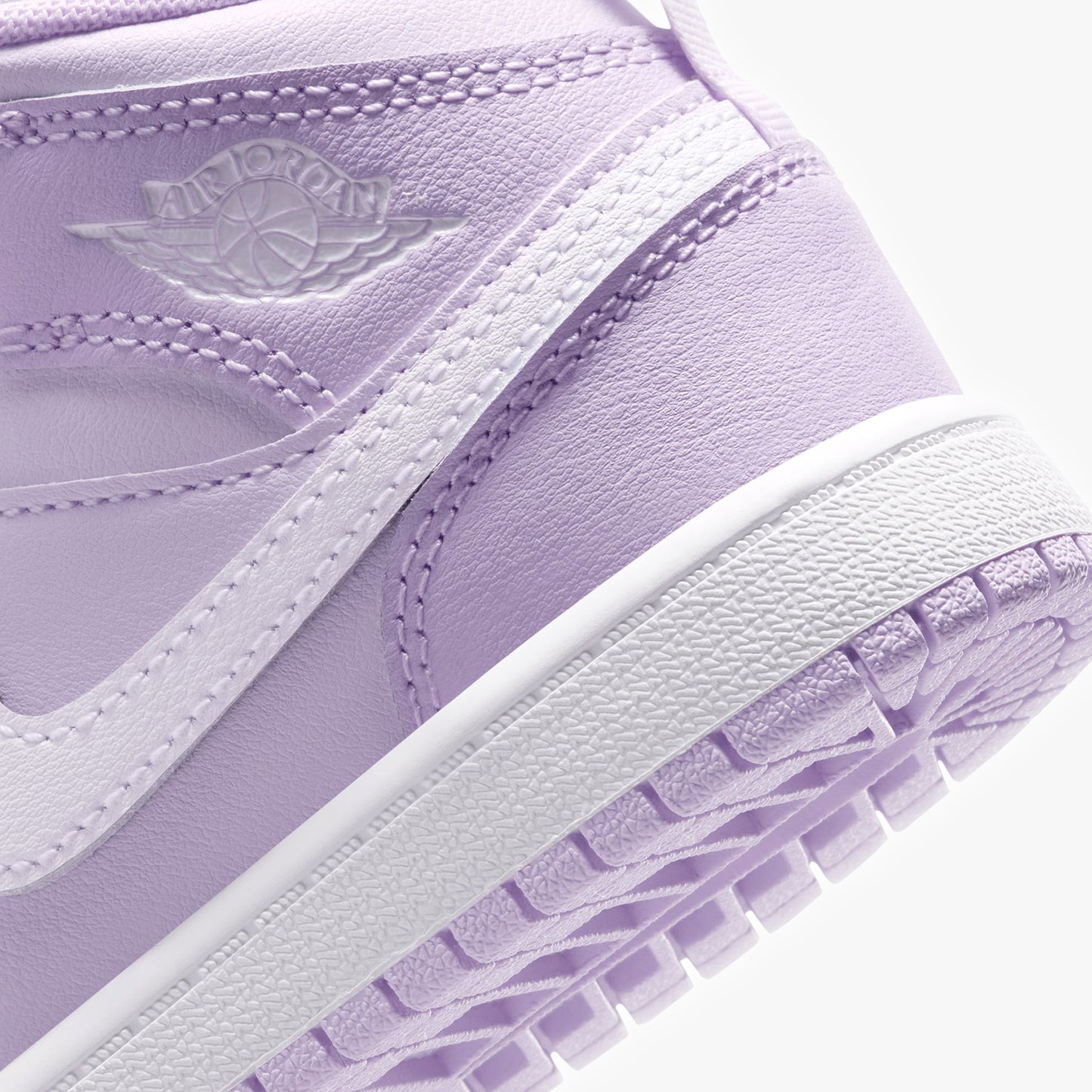 
                  
                    Preschool Jordan 1 Mid - 'Violet Mist Barely Grape'
                  
                