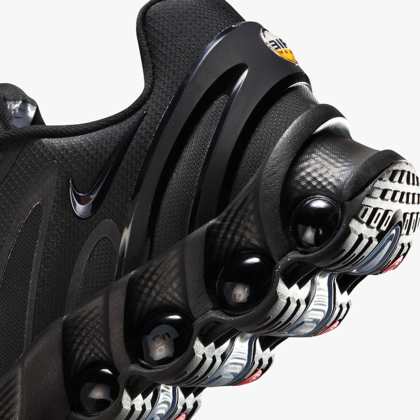 
                  
                    Men's Nike Air Max DN8 - Black
                  
                