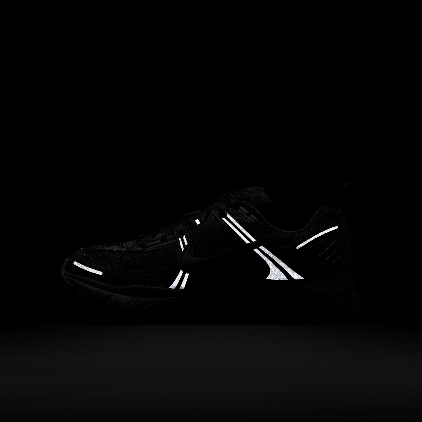 
                  
                    Gradeschool Nike Vomero 5 - 'Black'
                  
                