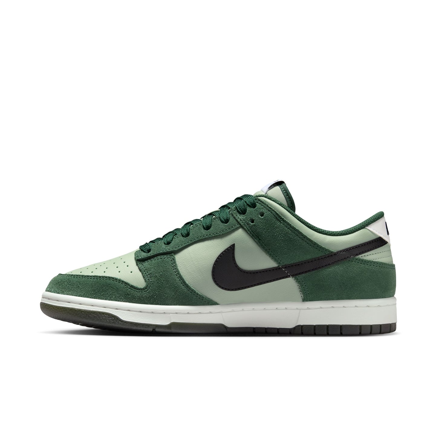 
                  
                    Men's Nike Dunk Low Retro SE - 'Jade Horizon'
                  
                