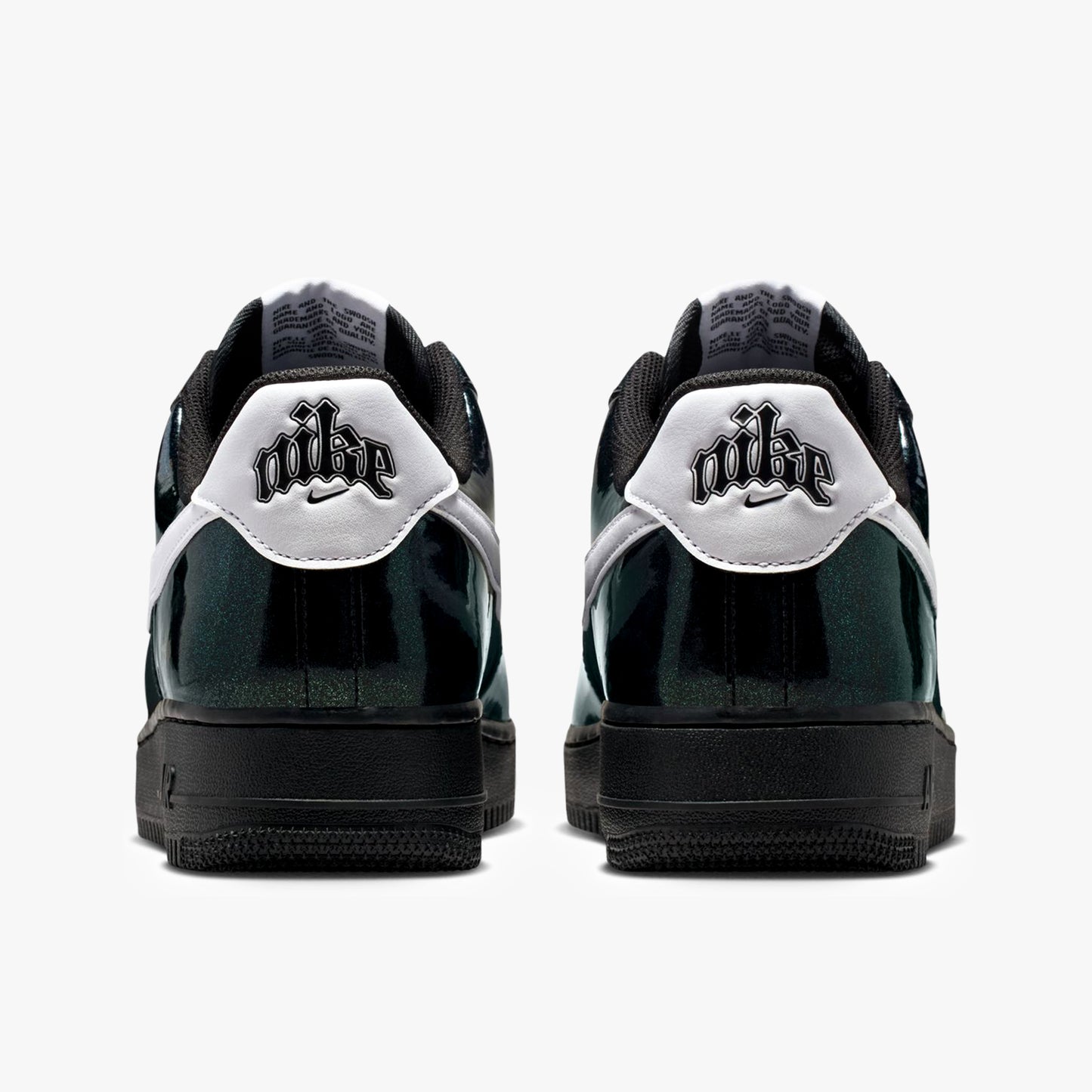
                  
                    Men's Nike Air Force 1 '07 LV8 - Black/White
                  
                
