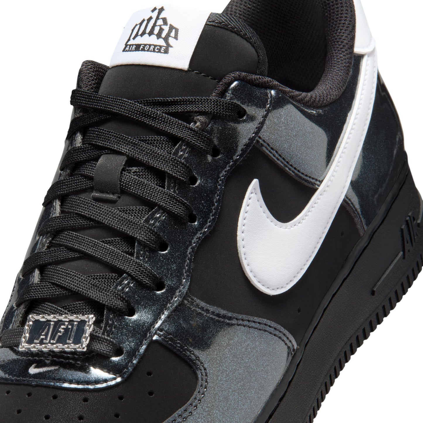 
                  
                    Men's Nike Air Force 1 '07 LV8 - Black/White
                  
                