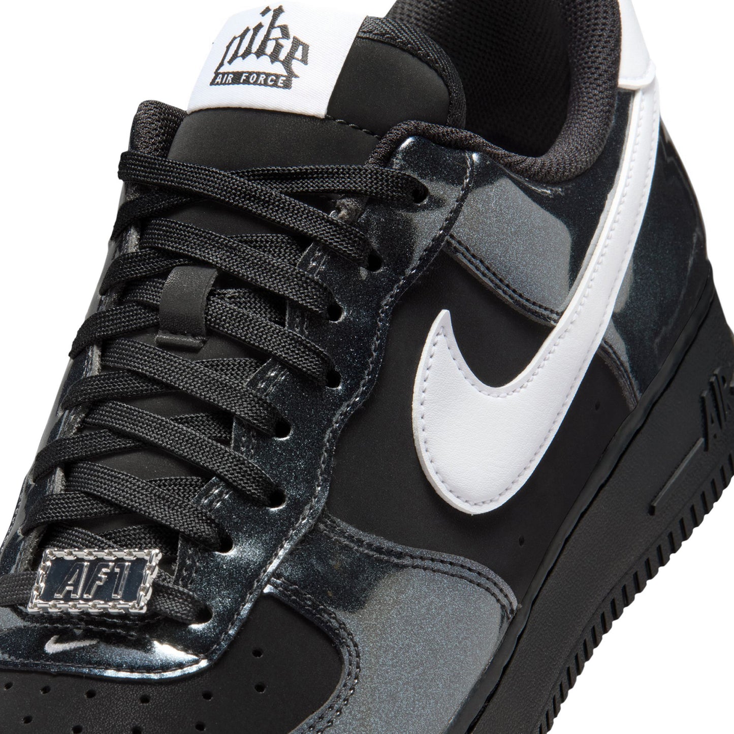 
                  
                    Men's Nike Air Force 1 '07 LV8 - Black/White
                  
                