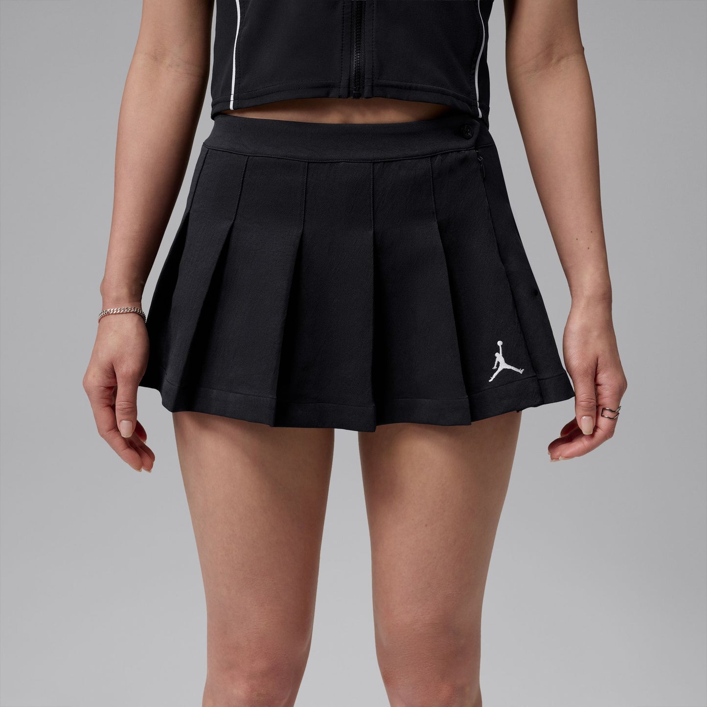 
                  
                    Women's Jordan Brooklyn Pleated Skirt - 'Black'
                  
                