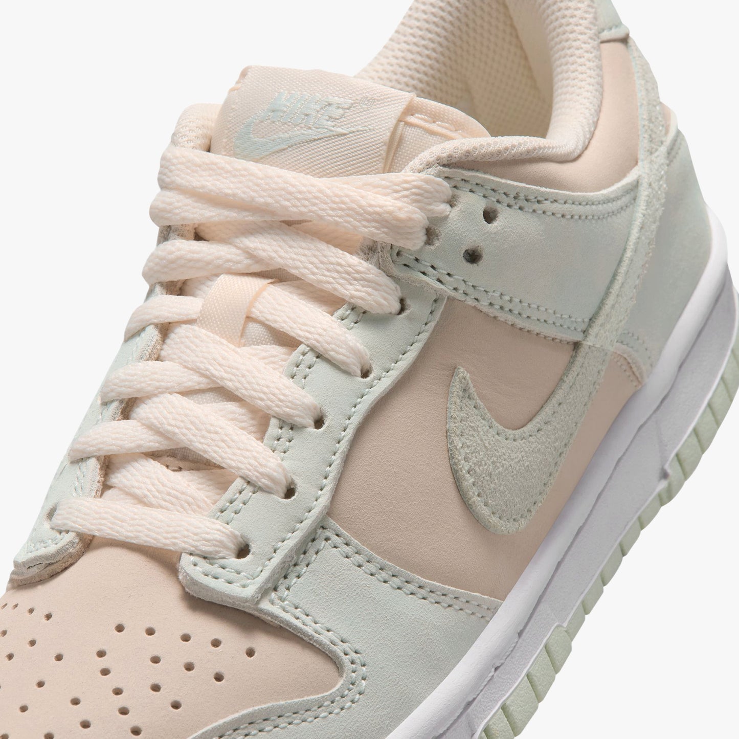 
                  
                    Gradeschool Nike Dunk Low Suede - 'Chalk Barely Green'
                  
                