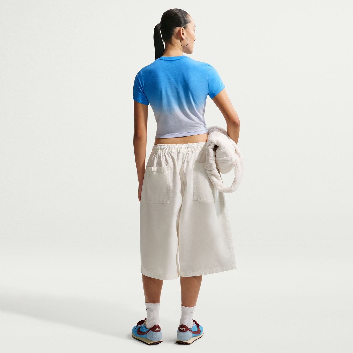 
                  
                    Women's Nike Sportswear Chill Knit Slim Cropped T-Shirt - 'Light Photo Blue'
                  
                