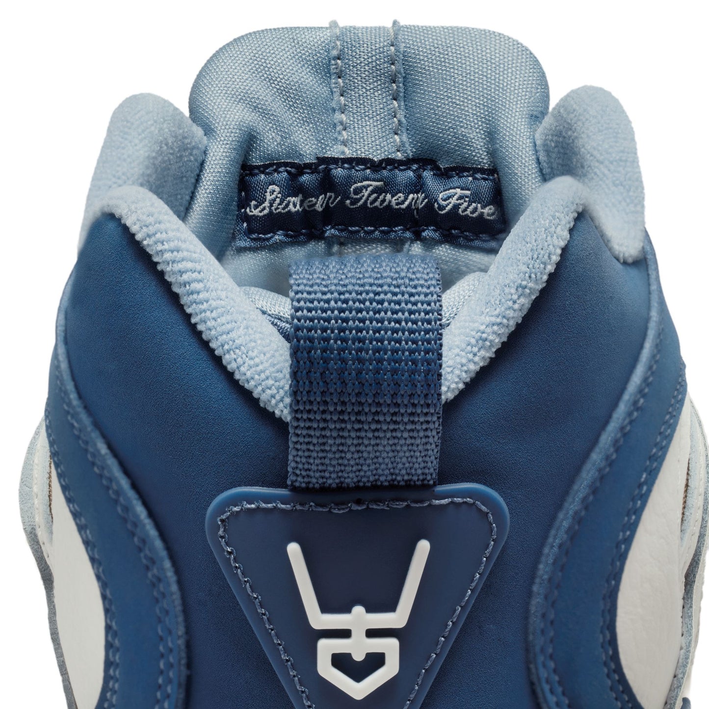 
                  
                    Men's Nike Air Diamond Turf II - 'Royals' (RD:6/12/26)
                  
                