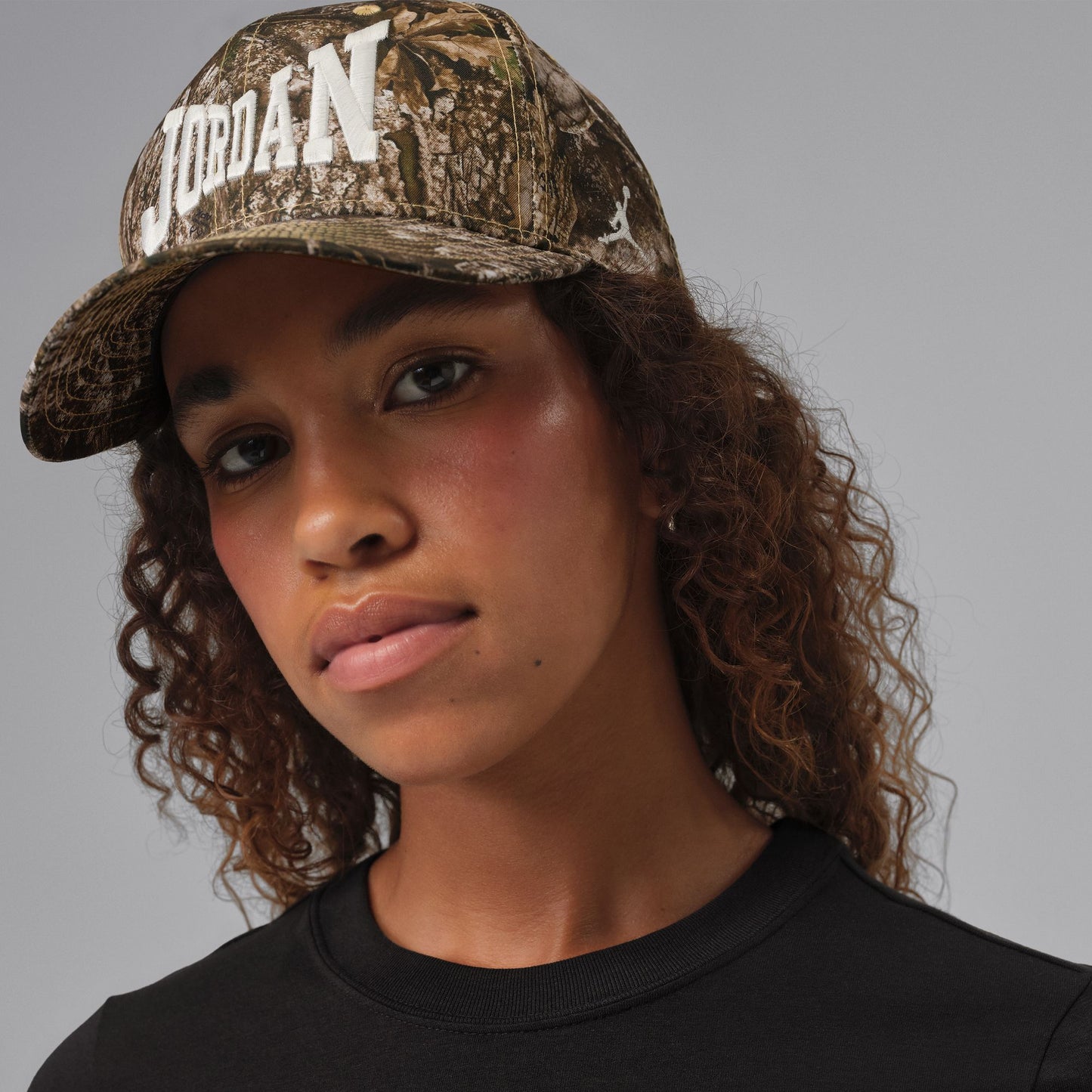 
                  
                    Women's Jordan Essentials T-Shirt - 'Black'
                  
                