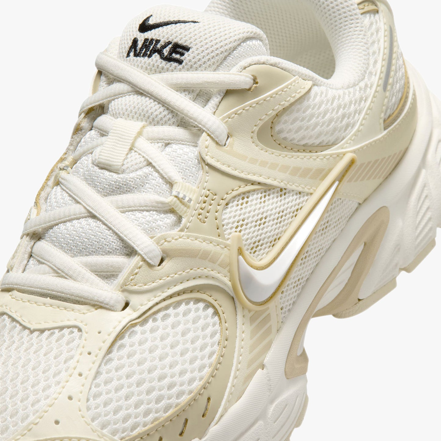
                  
                    Women's Nike V5 RNR SE - 'Coconut Milk'
                  
                