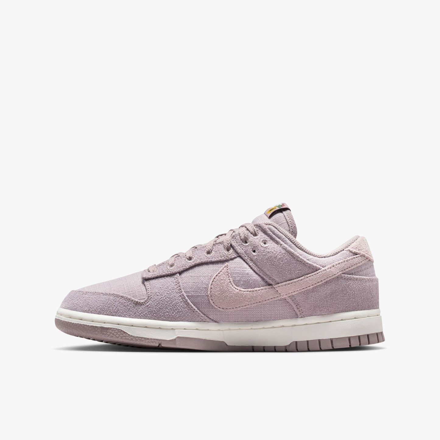 
                  
                    Women's Nike Dunk Low - 'Flowers'
                  
                