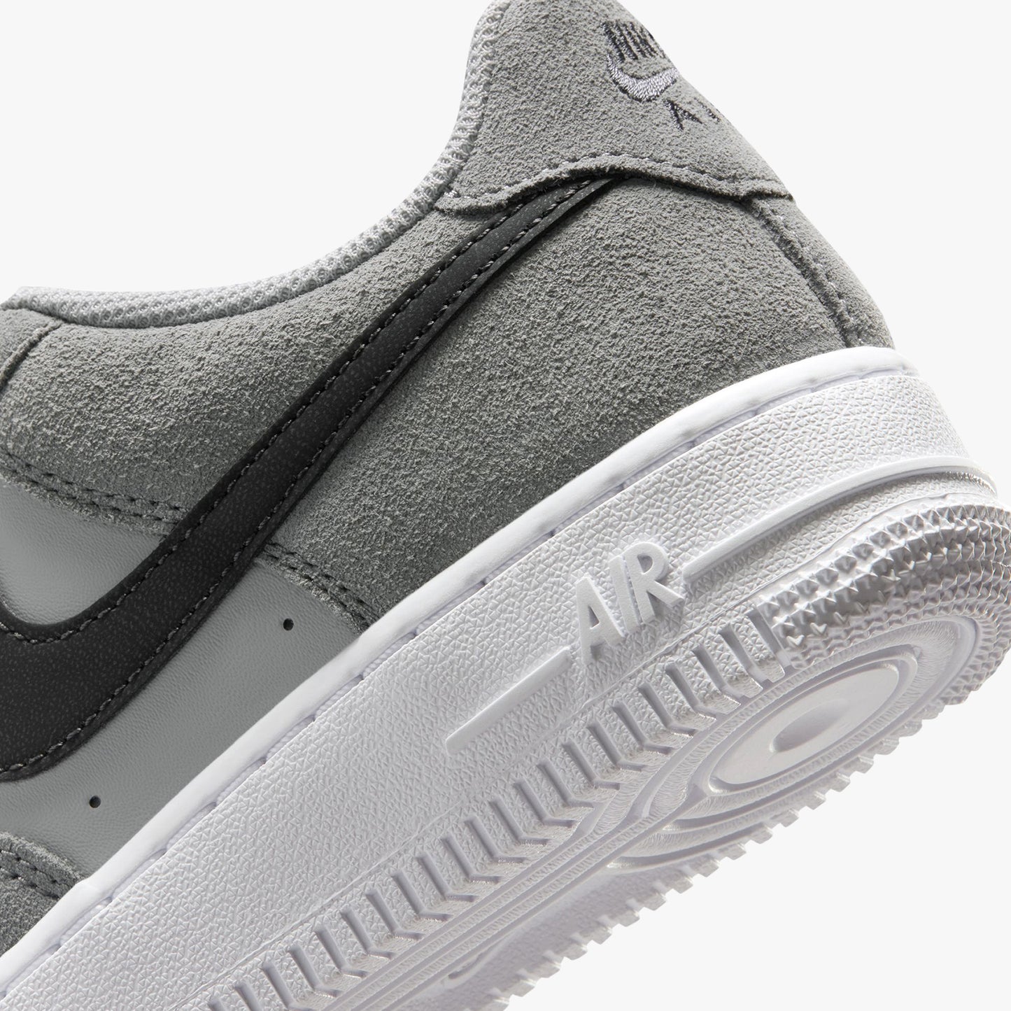 
                  
                    Gradeschool Nike Air Force 1 Essential+ - 'Light Smoke Grey'
                  
                