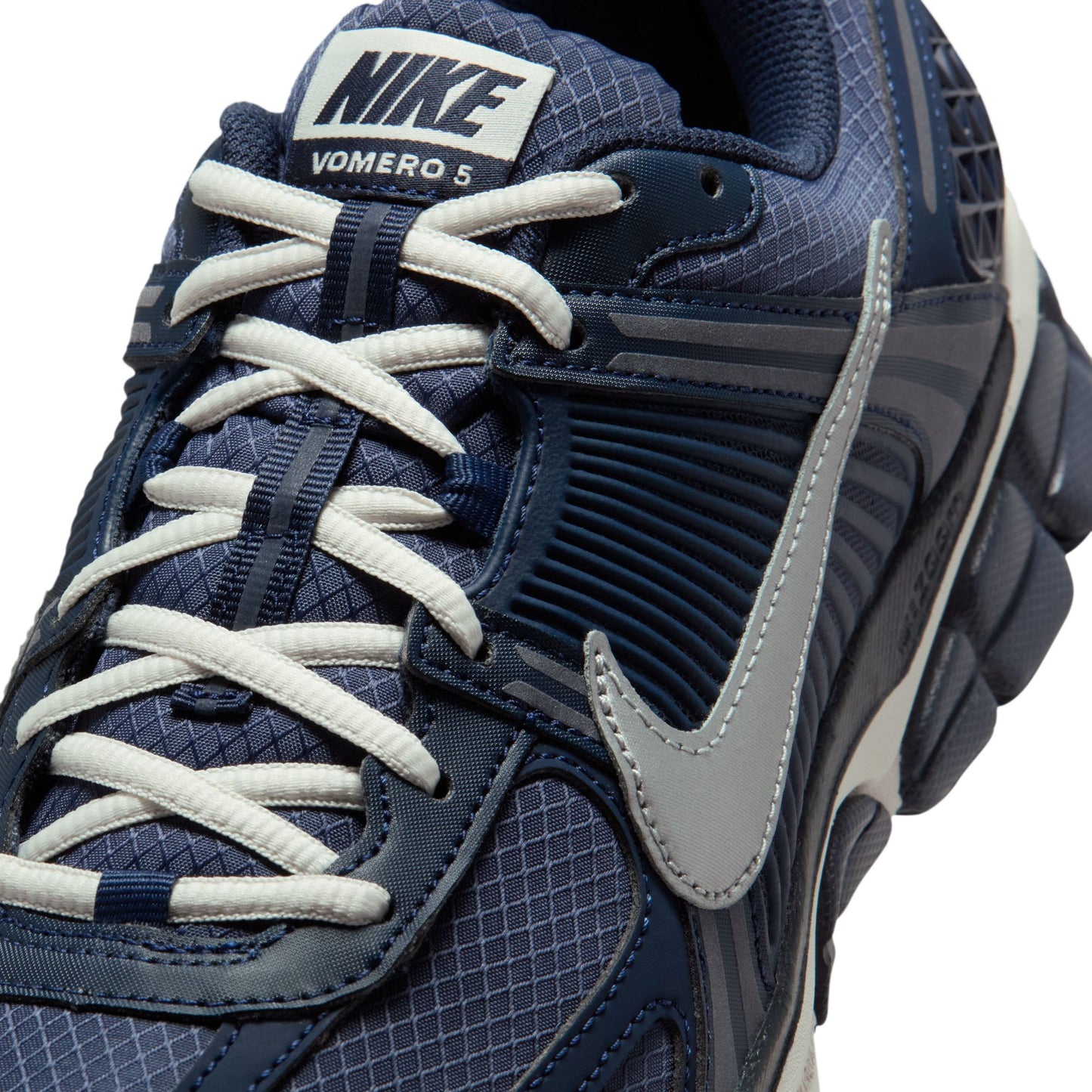
                  
                    Men's Nike Zoom Vomero 5 SE - 'Blue Void'
                  
                