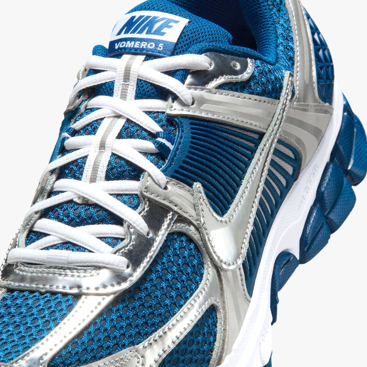 
                  
                    Men's Nike Zoom Vomero 5 - 'Court Blue/Metallic Silver-White'
                  
                