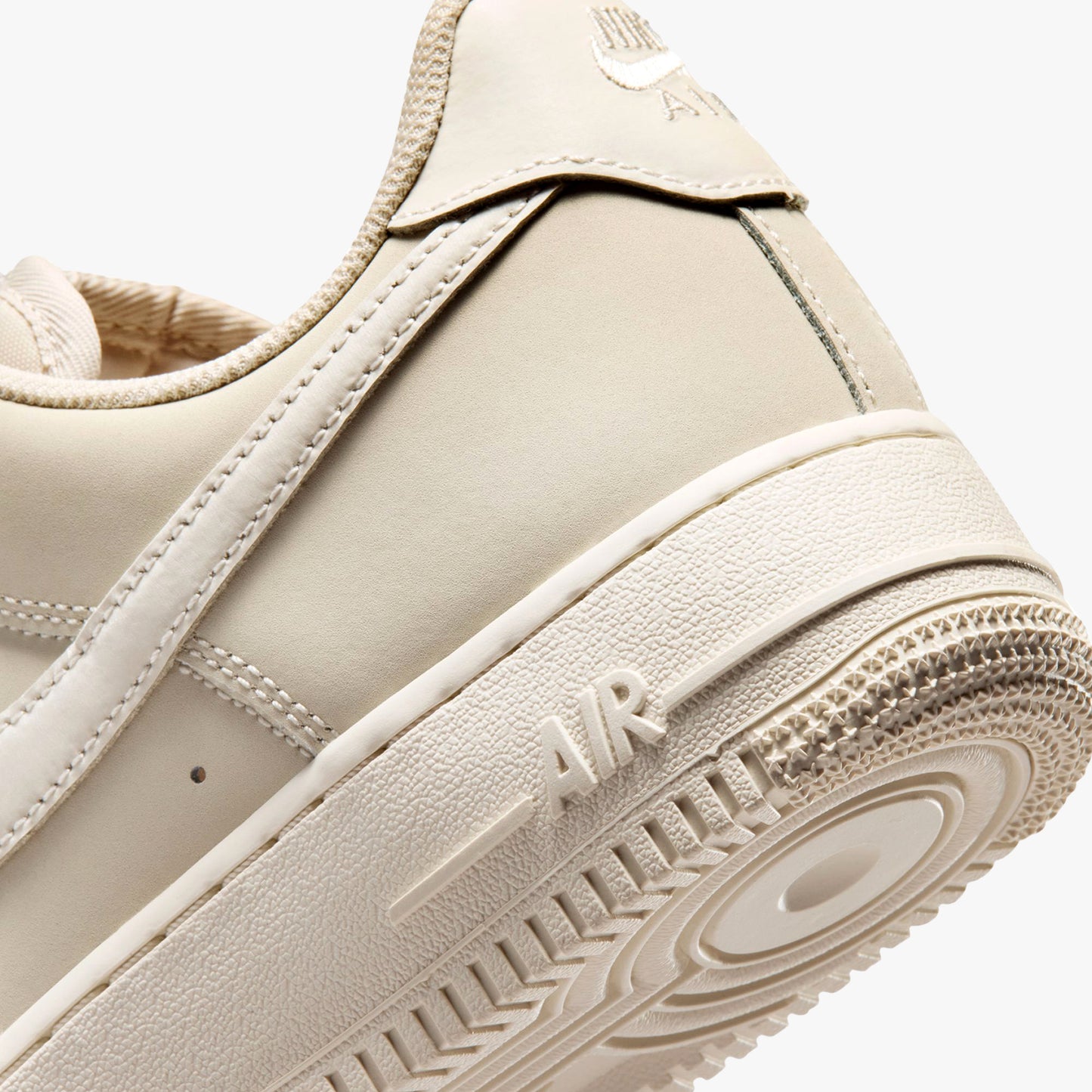 
                  
                    Women's Nike Air Force 1 Retro Premium - 'Ribbon Lace Oatmeal Ivory'
                  
                