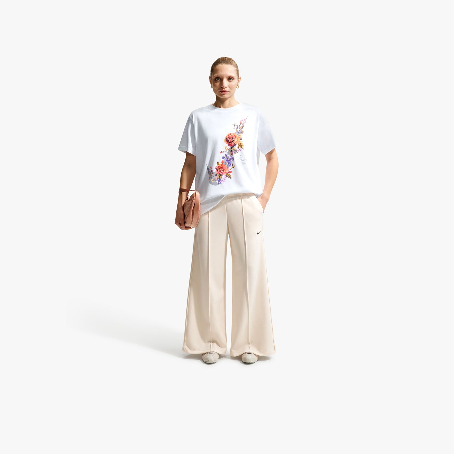 
                  
                    Women's Nike Sportswear T-Shirt - 'White'
                  
                