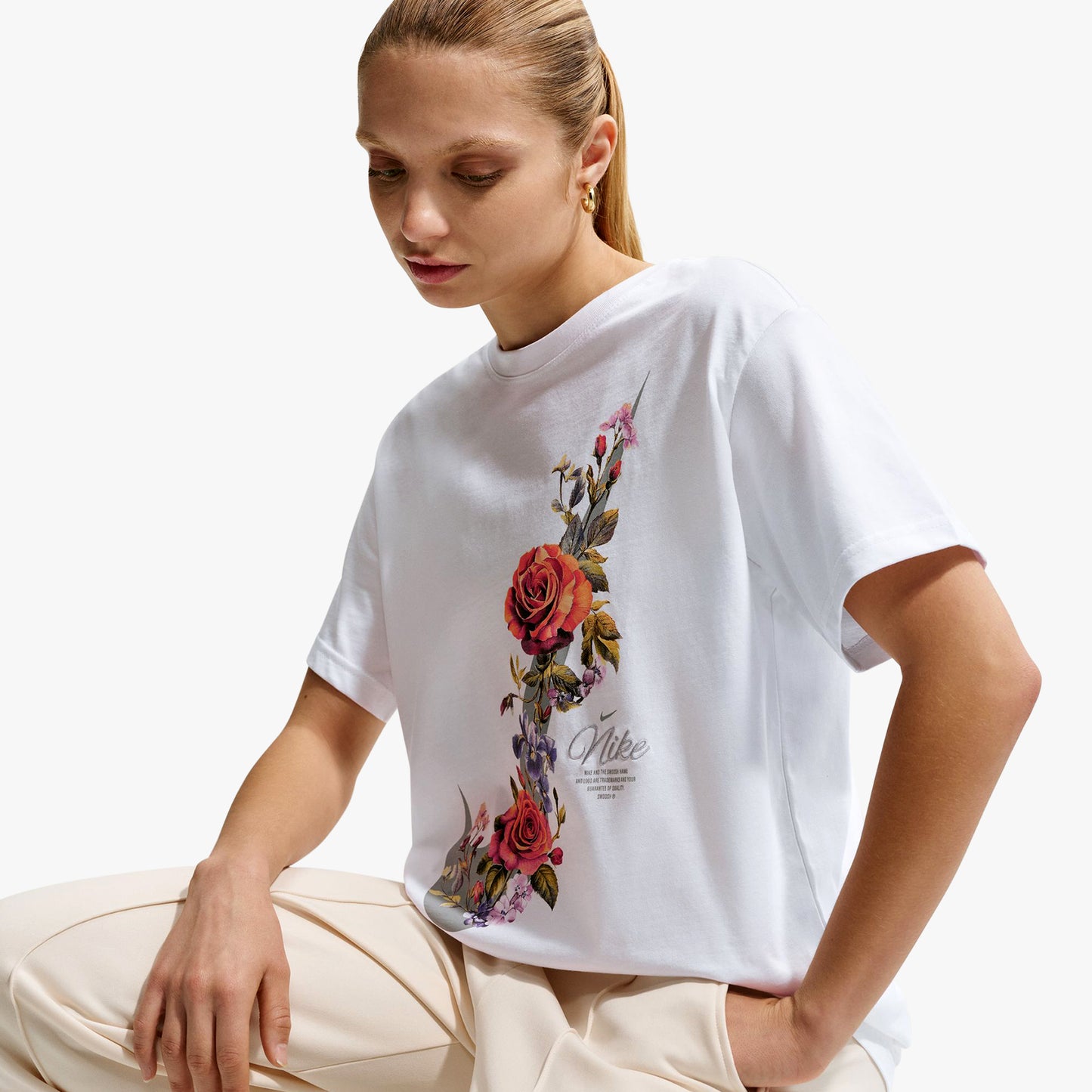 
                  
                    Women's Nike Sportswear T-Shirt - 'White'
                  
                
