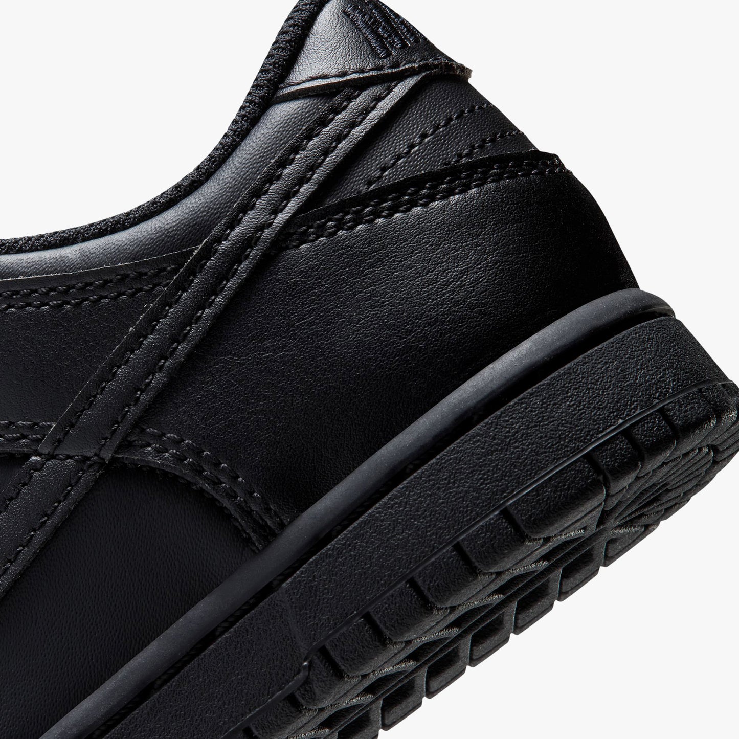 
                  
                    Preschool Nike Dunk Low - 'Triple Black'
                  
                
