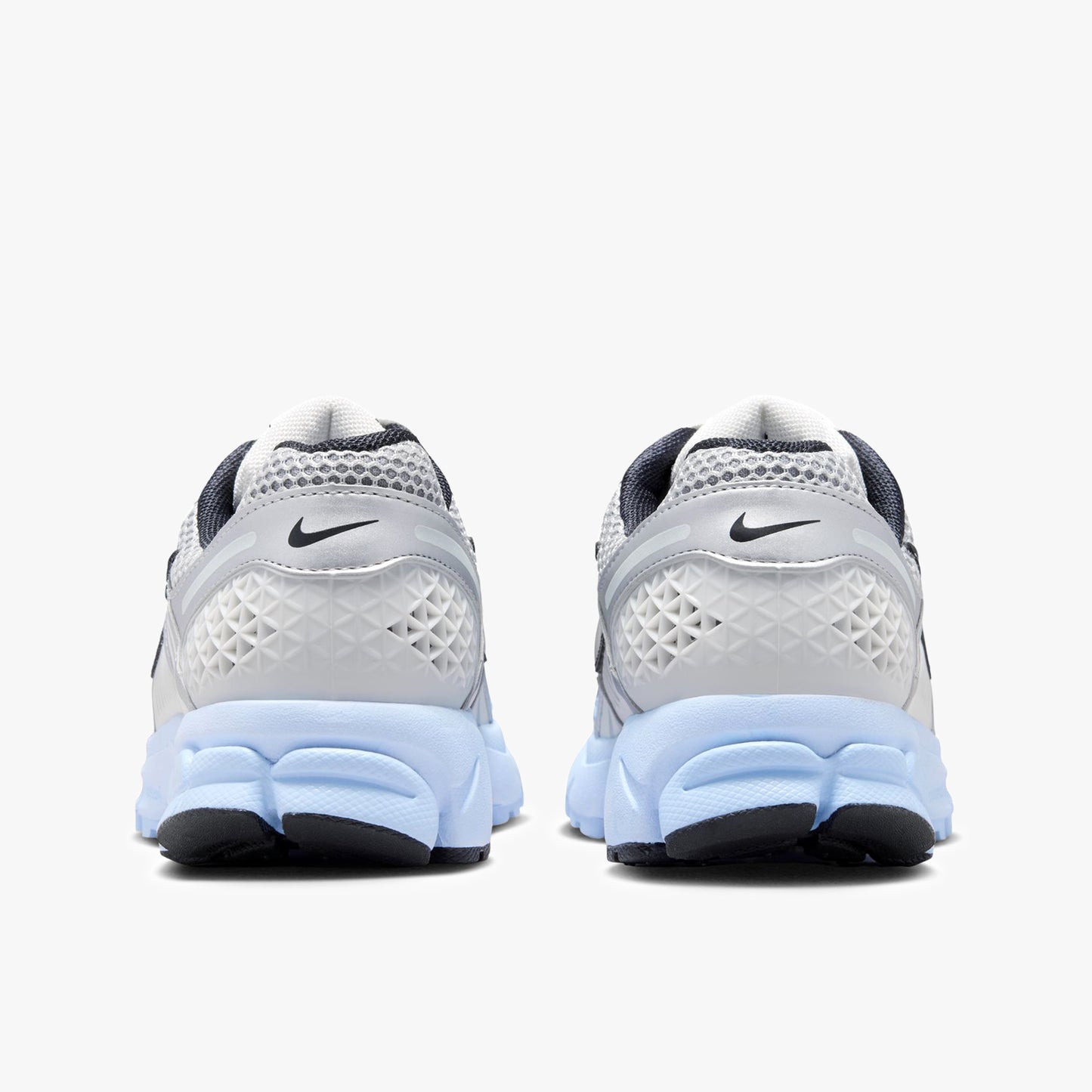 
                  
                    Women's Nike Zoom Vomero 5 - 'Photon Dust / Metallic Silver'
                  
                