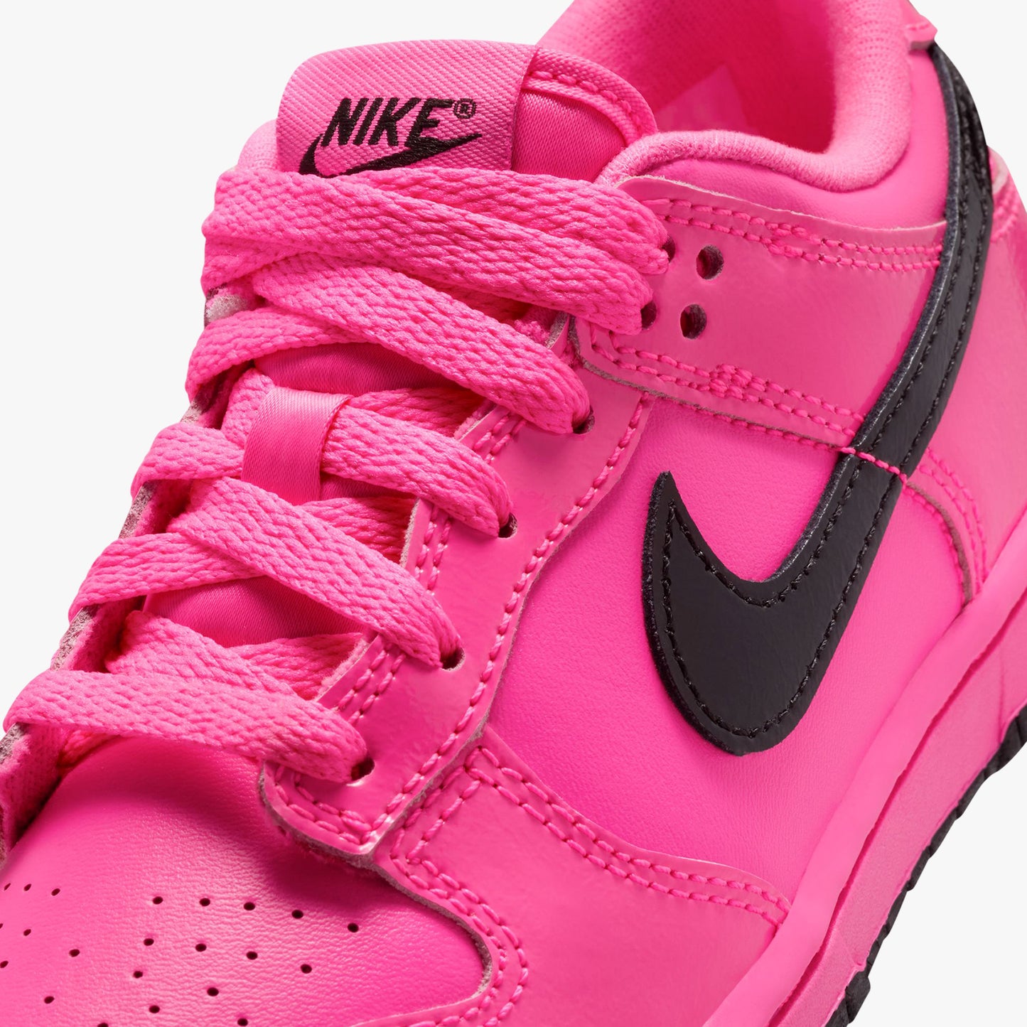 
                  
                    Preschool Nike Dunk Low SE - 'Pink Blast Black Patent'
                  
                