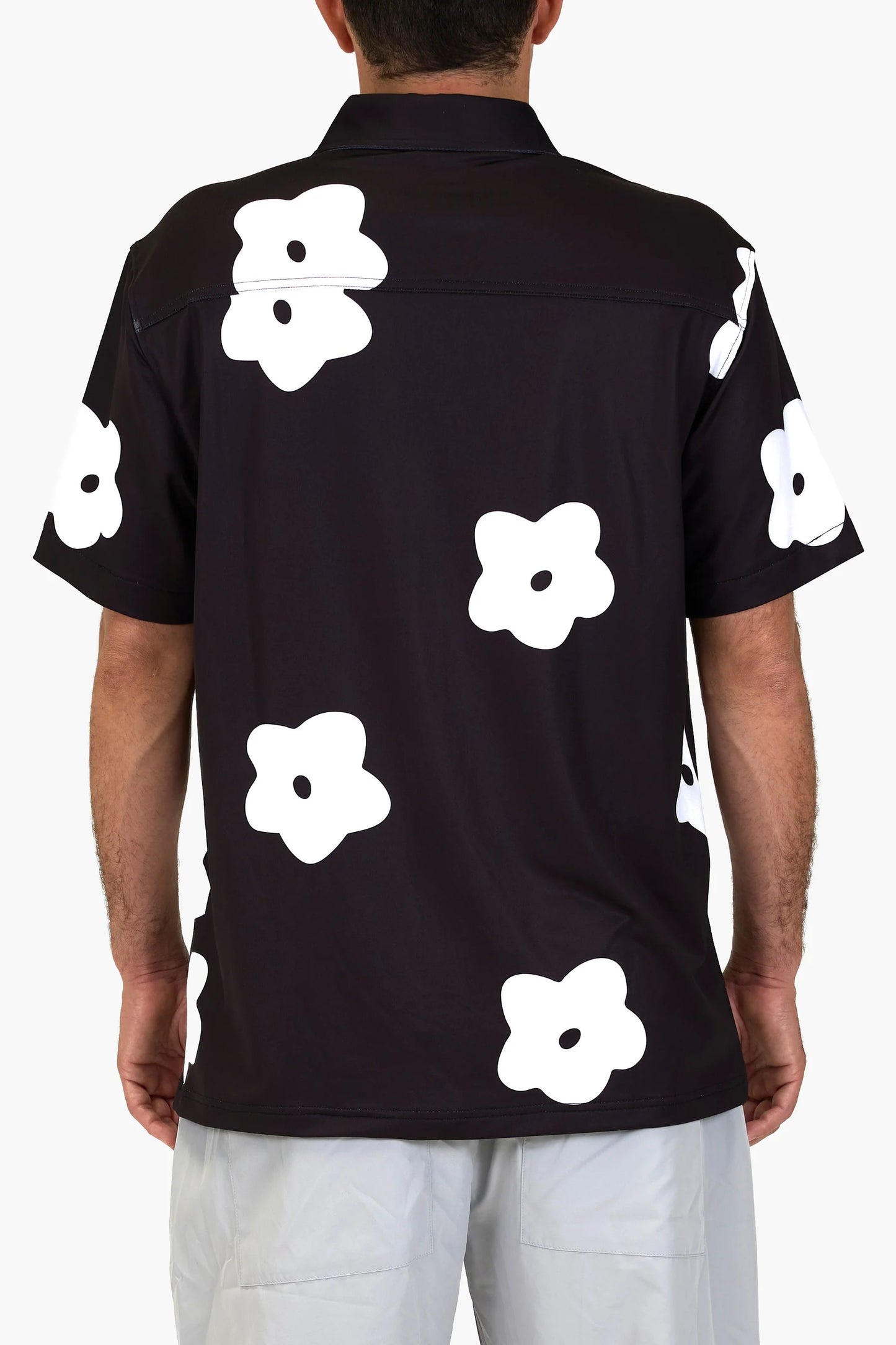 
                  
                    Men's Vast Flower Patch Aqua Terra Button Up - Black
                  
                