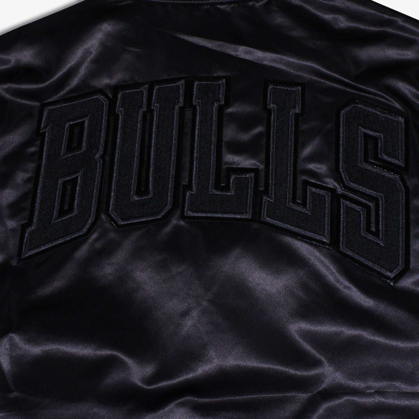 
                  
                    Men's Pro Standard Chicago Bulls Satin Jacket - Triple Black
                  
                