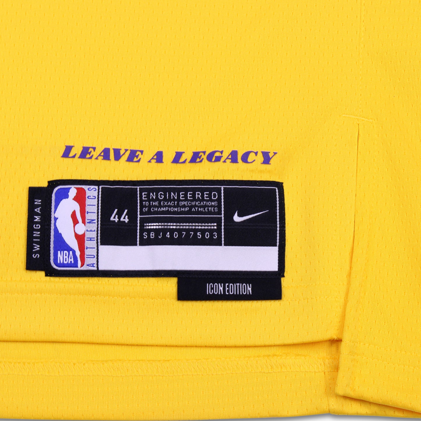 
                  
                    Men's Nike LA Lakers Anthony Davis Icon Edition 2022-23 Swingman Jersey
                  
                