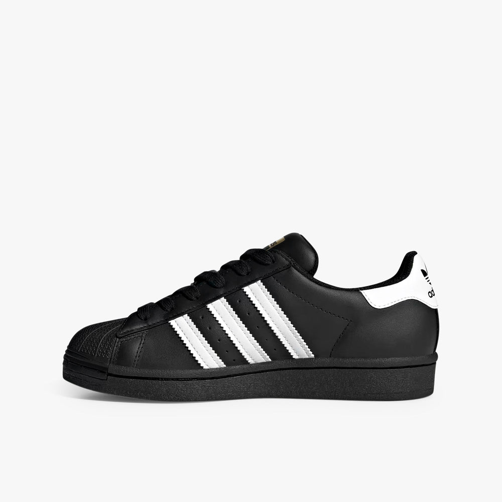 
                  
                    Gradeschool Adidas Superstar - Black/White
                  
                