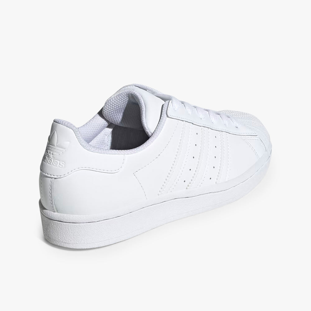 
                  
                    Gradeschool Adidas Superstar - White
                  
                