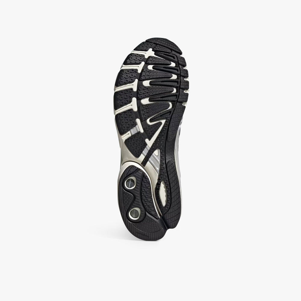 
                  
                    Men's Adidas Adistar Control 5 - Silver Metallic/Grey/Black
                  
                