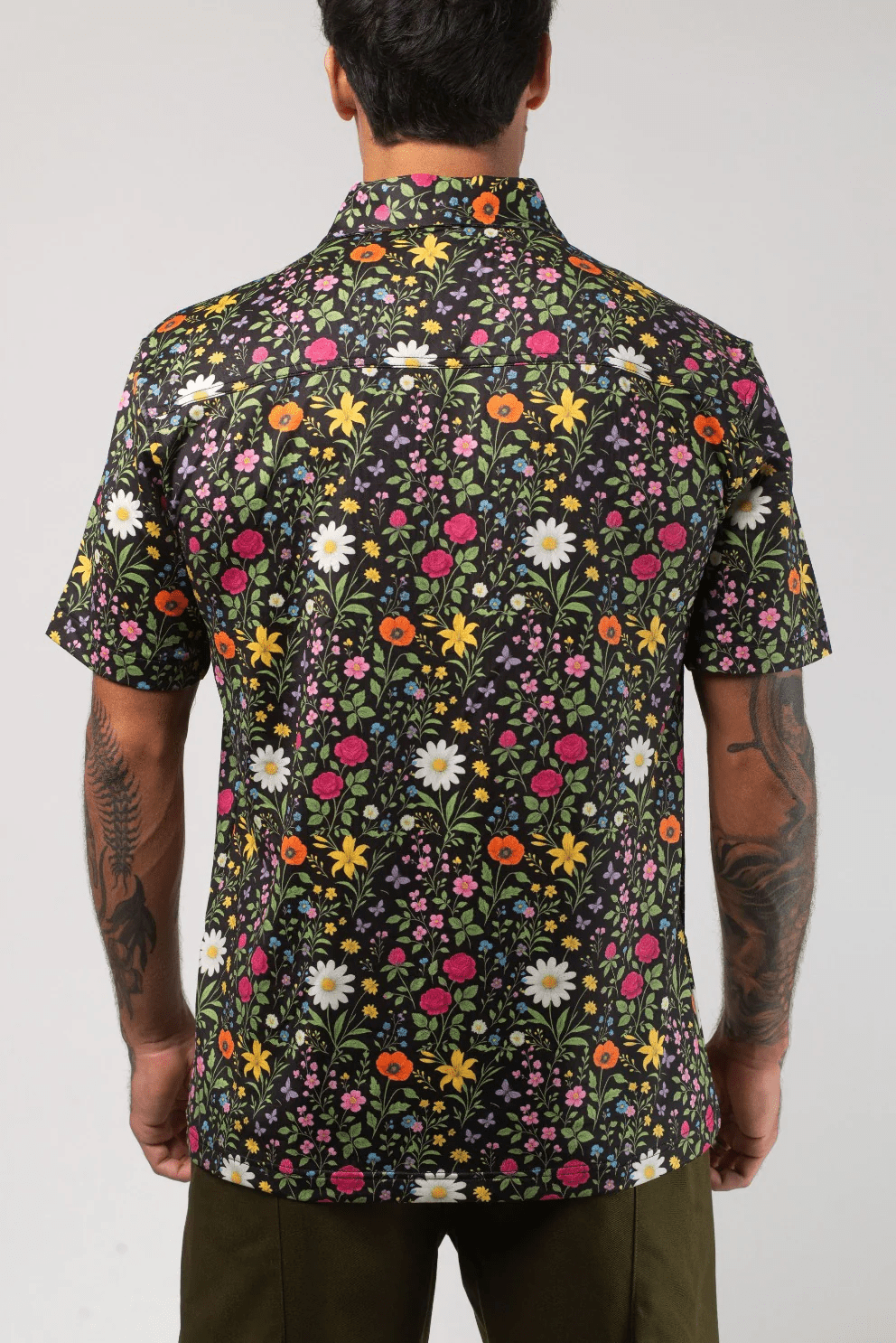 
                  
                    Men's Vast Aqua Terra Scritti Politti Tech Button Up - 'Black Multi'
                  
                