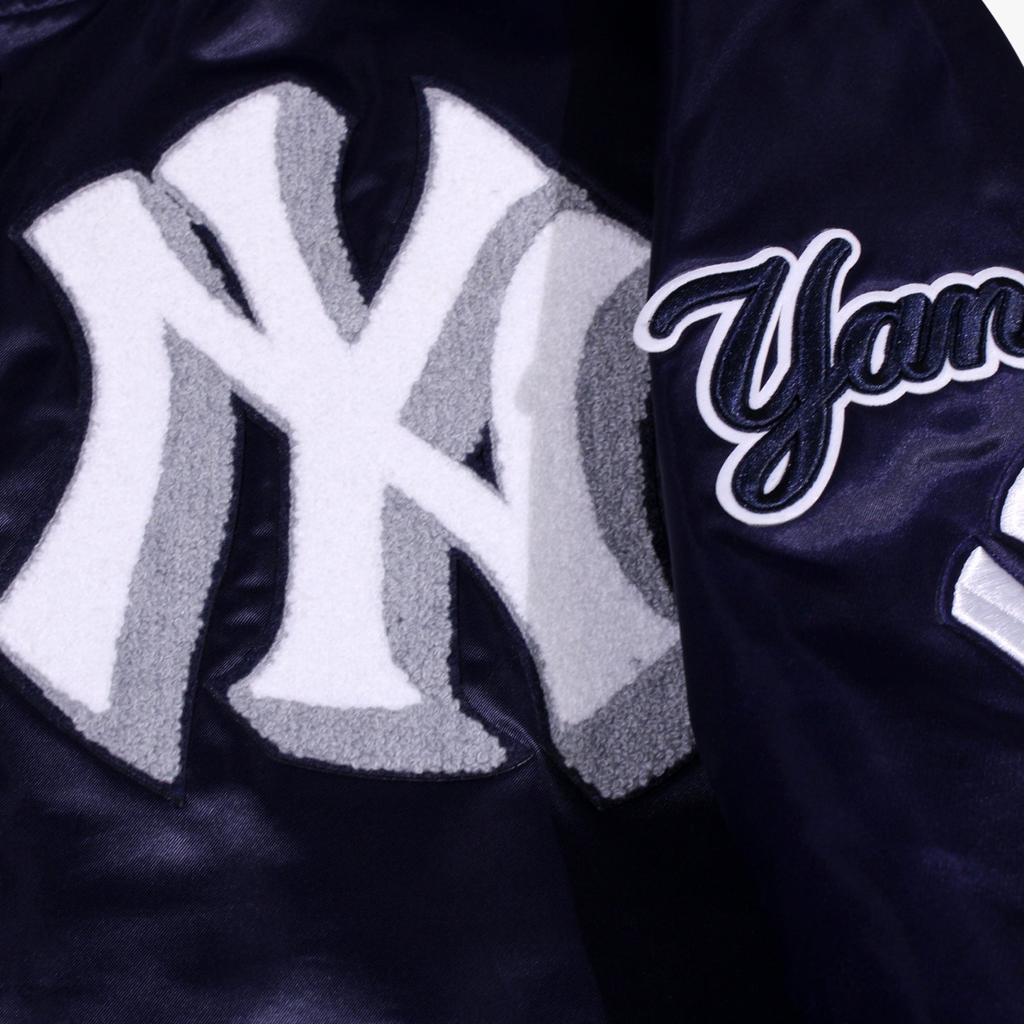 
                  
                    Men's Pro Standard New York Yankees Mashup Rib Satin Jacket - Midnight Navy
                  
                