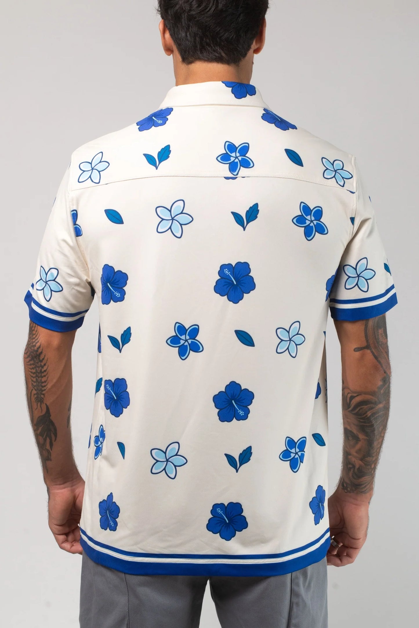 
                  
                    Men's Vast Aqua Terra Floral Dream Tech Button Up - 'Sand Multi'
                  
                