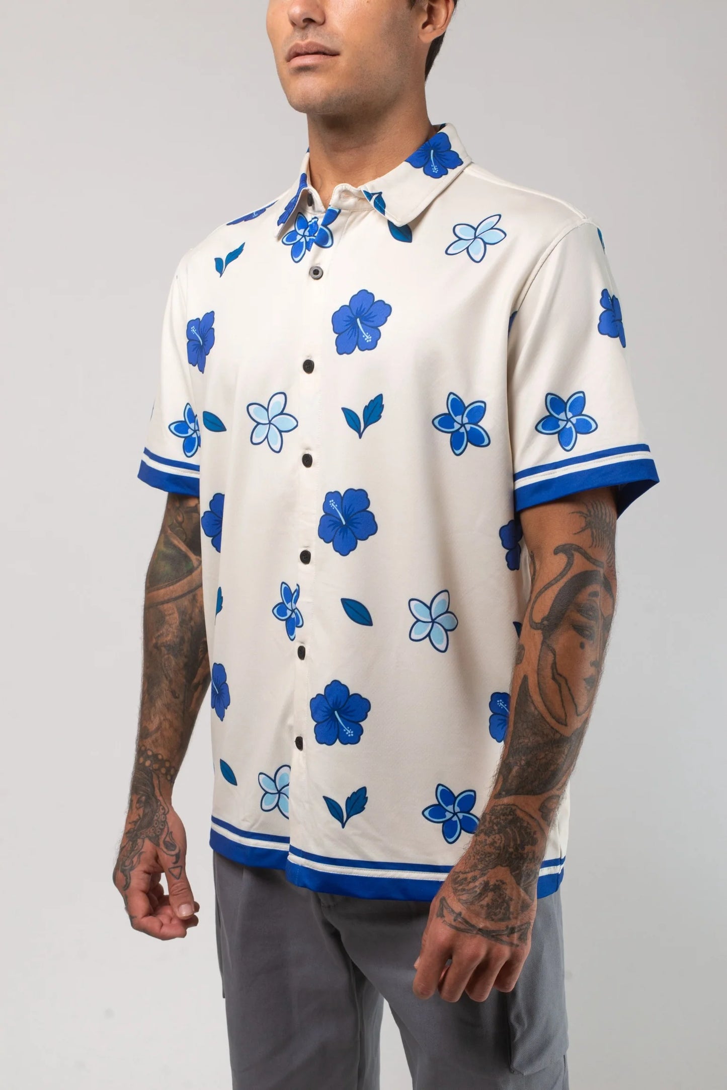 
                  
                    Men's Vast Aqua Terra Floral Dream Tech Button Up - 'Sand Multi'
                  
                