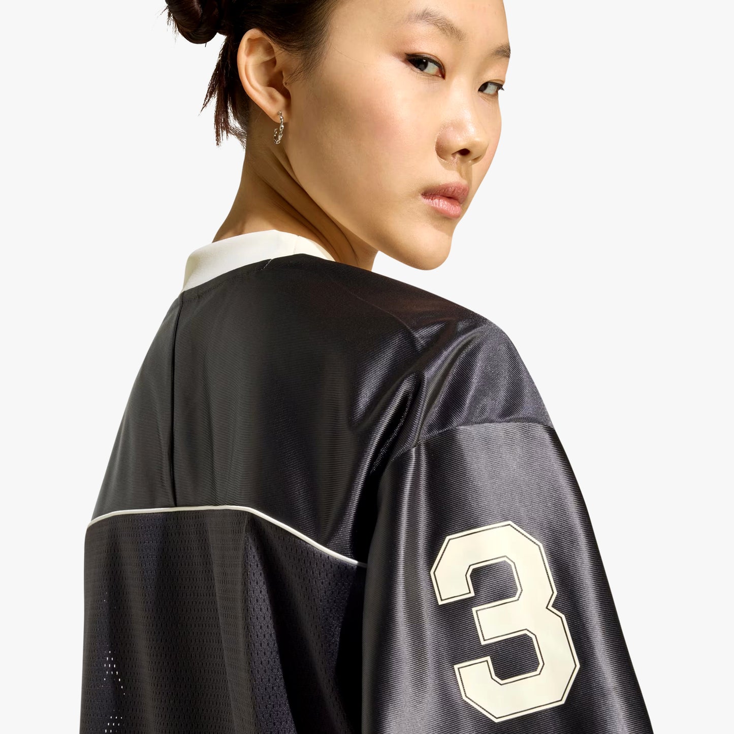 
                  
                    Women's Adidas Orginals Cropped Soccer Jersey - 'Utility Black'
                  
                